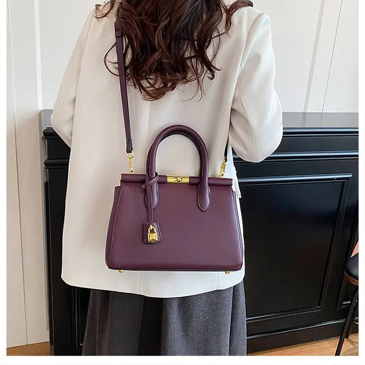 Stylish Large Single Shoulder Bag For Women 2026 Spring Collection Zipper Closure Handbag Ladies Shoulder Tote Purse