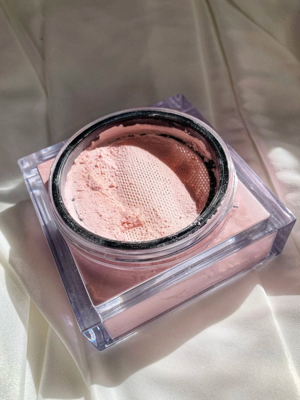 Huda Beauty Loose Powder Baked Setting Long Lasting Control Oil Formal Makeup Powder Face Matte Waterproof Brightening Concealer