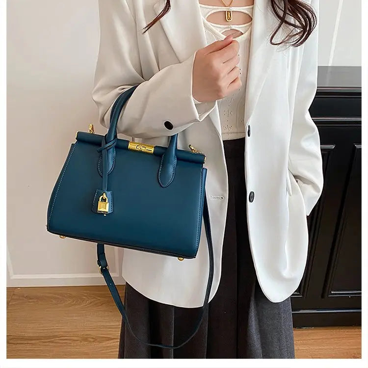 Stylish Large Single Shoulder Bag For Women 2026 Spring Collection Zipper Closure Handbag Ladies Shoulder Tote Purse