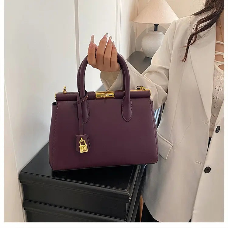 Stylish Large Single Shoulder Bag For Women 2026 Spring Collection Zipper Closure Handbag Ladies Shoulder Tote Purse