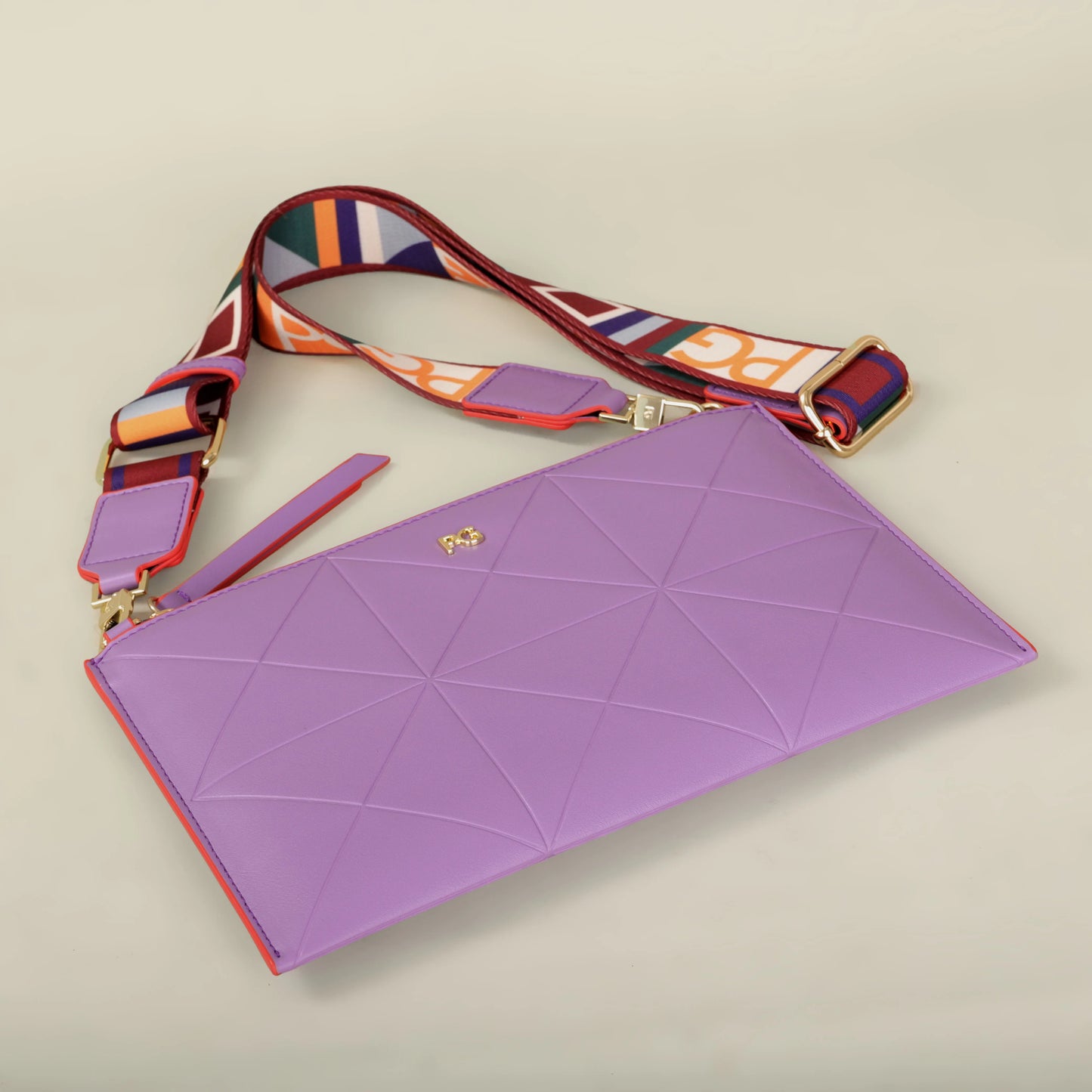 PG 2026 Classic New Women Handheld Bag Easy carry Better design Business Commuter Party Handheld Bag Envelope bag