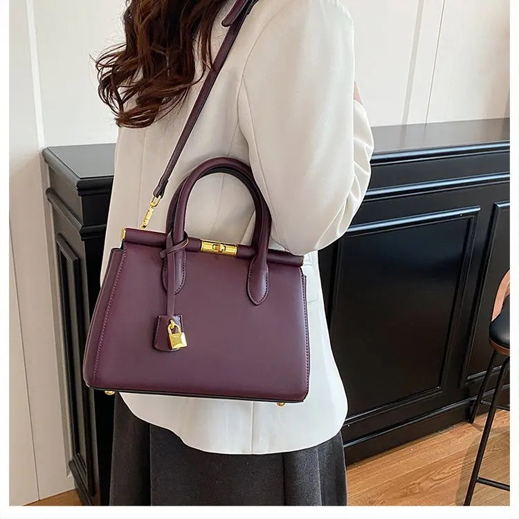 Stylish Large Single Shoulder Bag For Women 2026 Spring Collection Zipper Closure Handbag Ladies Shoulder Tote Purse
