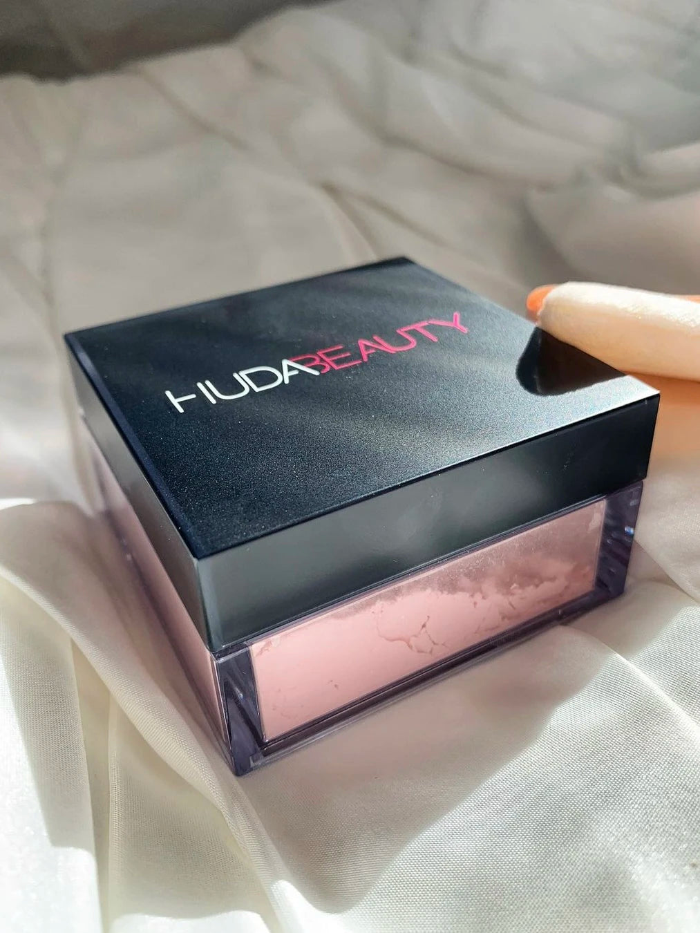 Huda Beauty Loose Powder Baked Setting Long Lasting Control Oil Formal Makeup Powder Face Matte Waterproof Brightening Concealer