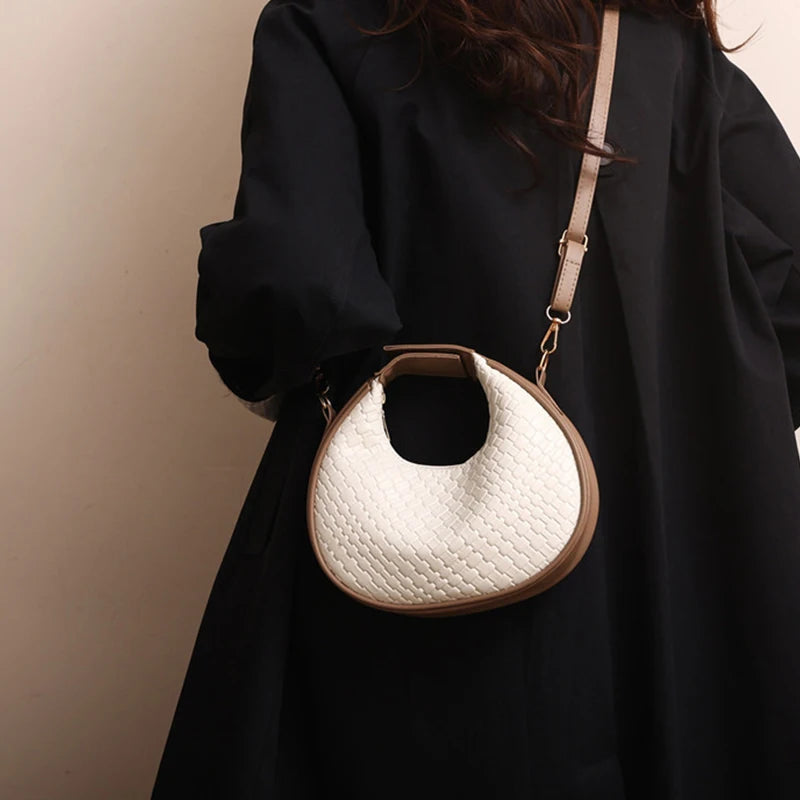 Women's Premium Shoulder Bag New Fashion Niche Design Messenger Bag Female Simple Style Female Woven Hobo Bag