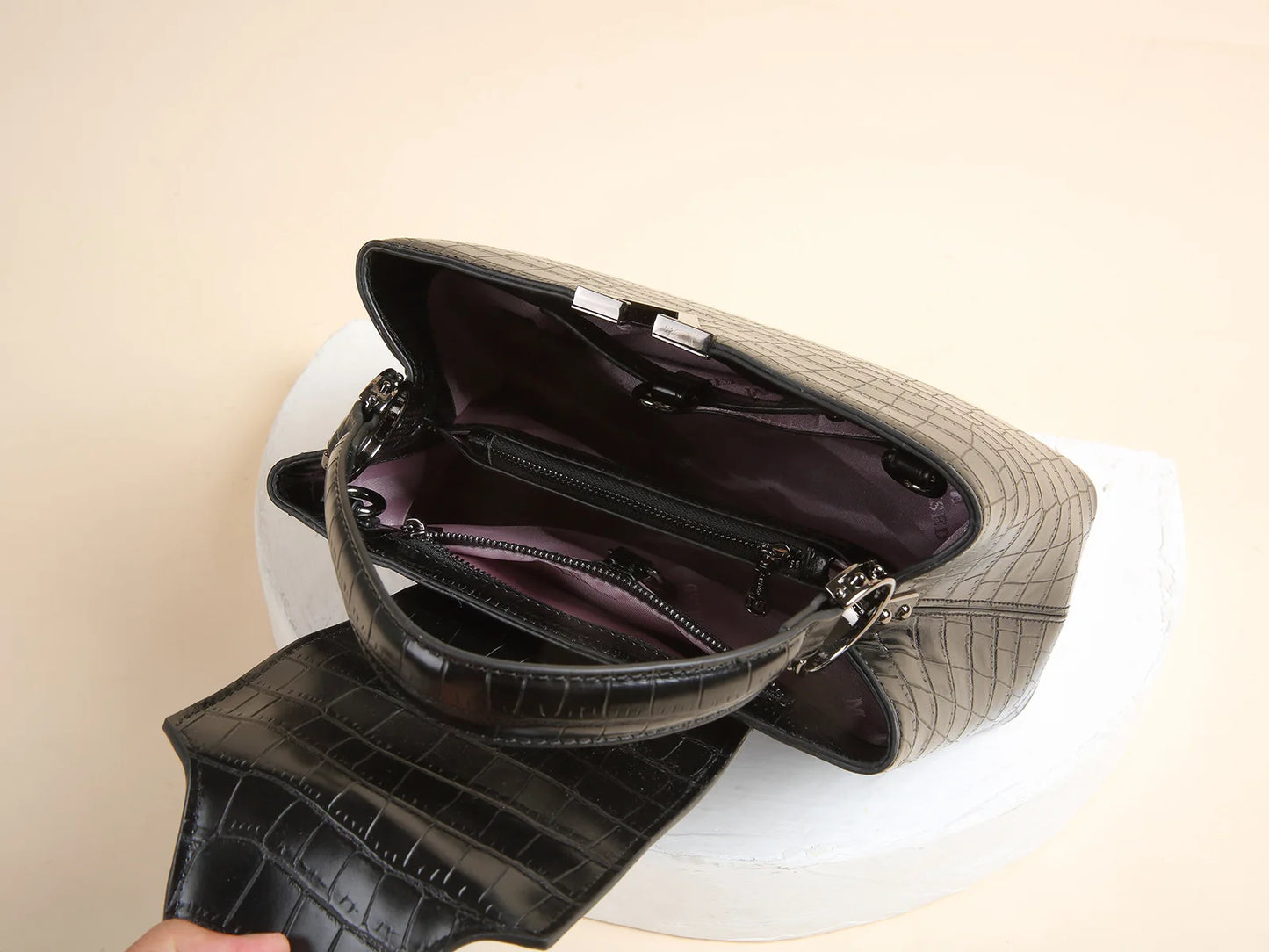 New Bright Leather Stone Pattern Women's Handbag Fashion Shoulder Messenger Bag Crocodile Pattern Portable Shell Bags 2025