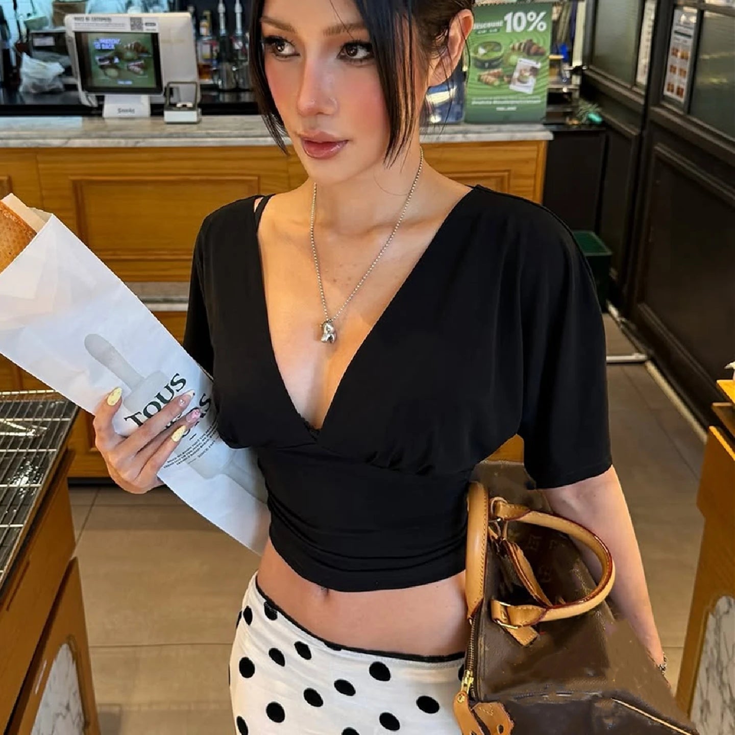 Dulzura 2025 Summer Fashion Sexy V-Neck Short Sleeve Backless Lace Up T-Shirt Women Casual Versatile Party Street Style Clothes