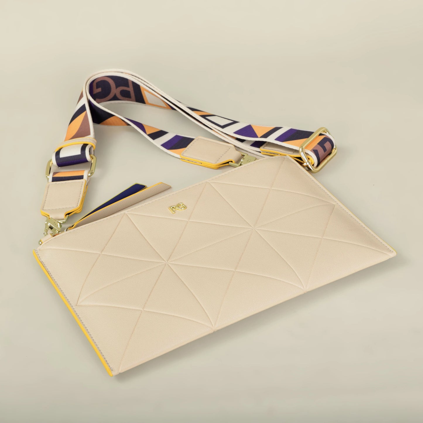 PG 2026 Classic New Women Handheld Bag Easy carry Better design Business Commuter Party Handheld Bag Envelope bag