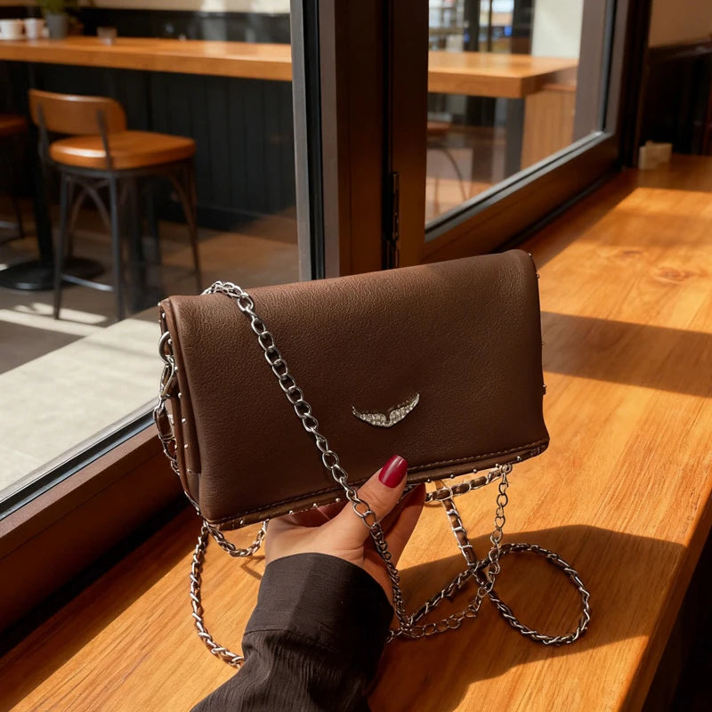 Luxury Crossbody Bag Solid Color PU Wing Logo Design Lightweight Magnetic Adjustable Chain Strap Handbag for Travel Commute