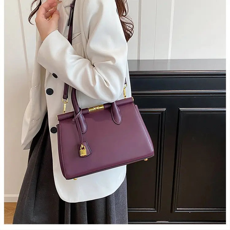 Stylish Large Single Shoulder Bag For Women 2026 Spring Collection Zipper Closure Handbag Ladies Shoulder Tote Purse