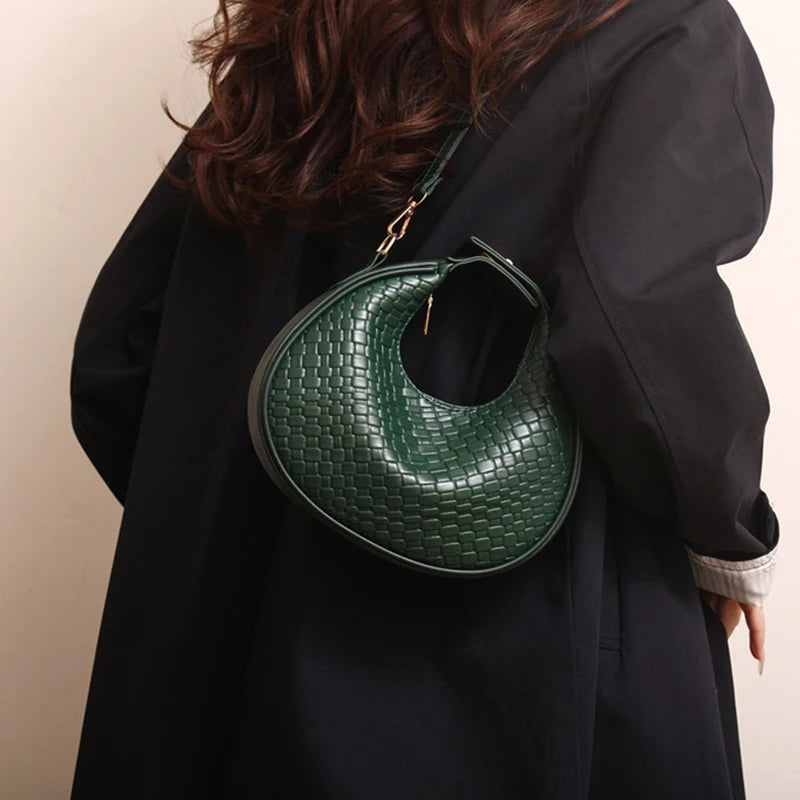 Women's Premium Shoulder Bag New Fashion Niche Design Messenger Bag Female Simple Style Female Woven Hobo Bag