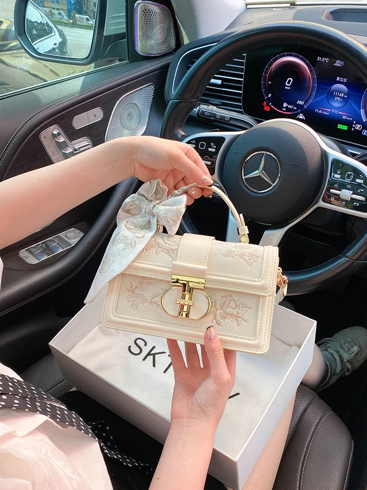 New Chinese and Luxury Makeup Bag with Charming Decoration and Scarves Women's Popular Versatile Handheld Crossbody Bag
