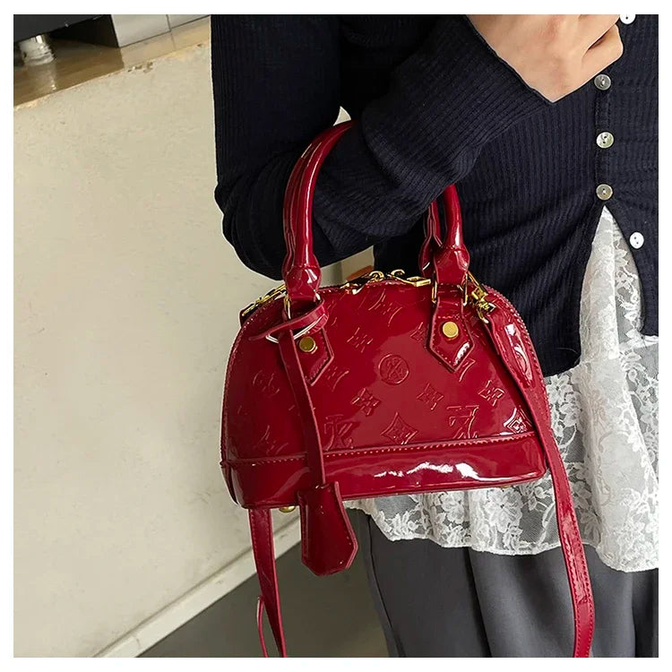 Women's Leather Shoulder Bags - Branded Handbag Collection, Trendy Crossbody Bags and Practical Tote Bags